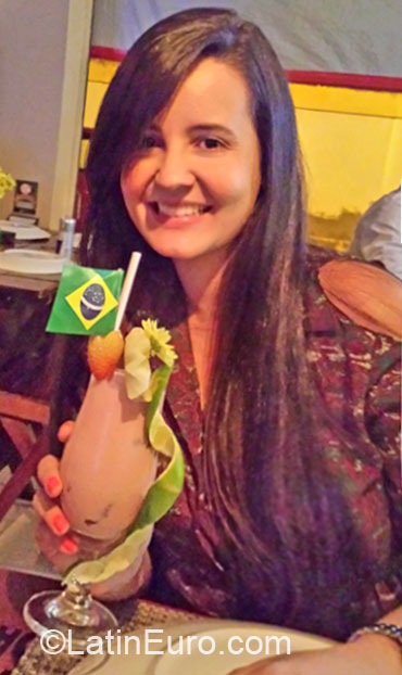 Date this young Brazil girl Fernanda from Belo Horizonte BR9138