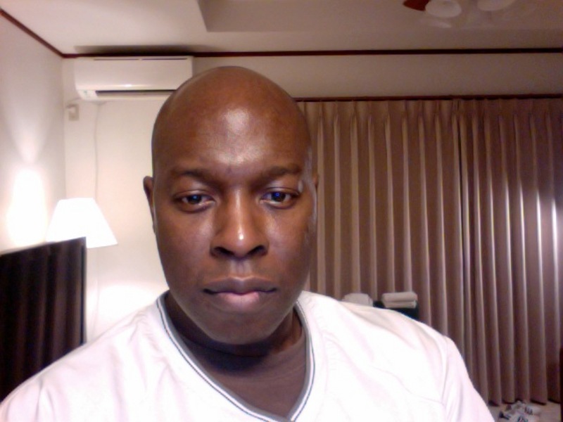 Date this fun United States man Aymilton from Honolulu US15710