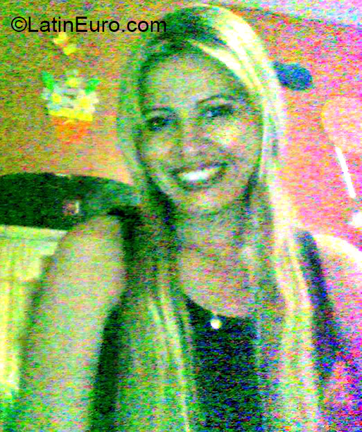 Date this delightful Venezuela girl Grecia from Falcon VE356