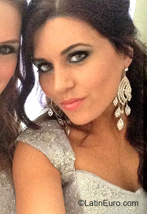 Date this gorgeous Venezuela girl Anto from Maracaibo VE360