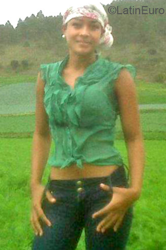 Date this athletic Dominican Republic girl Luz from Santiago DO21134