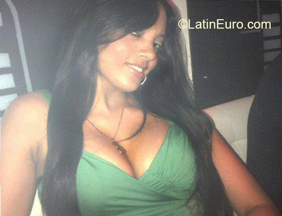 Date this georgeous Dominican Republic girl Yajeira from Santo Domingo DO21164