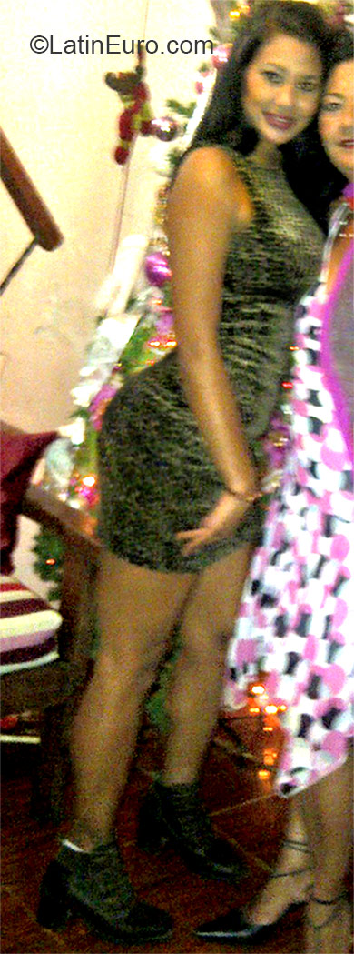 Date this young Venezuela girl Genesis from Los Teques VE390
