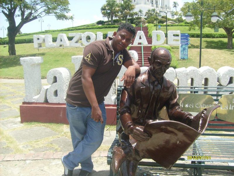 Date this georgeous Dominican Republic man Robert cabrera from Santo Domingo DO21208
