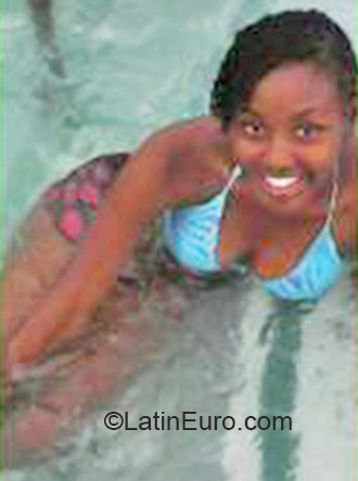 Date this voluptuous Jamaica girl Britney from St. James JM1949