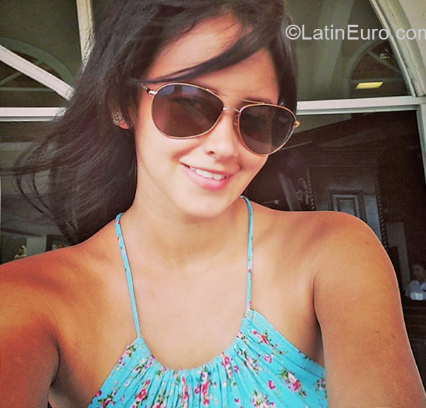 Date this passionate Panama girl Samatha from Panama City PA554