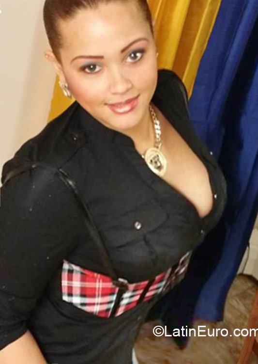Date this athletic Dominican Republic girl Milagro from Santiago DO21511