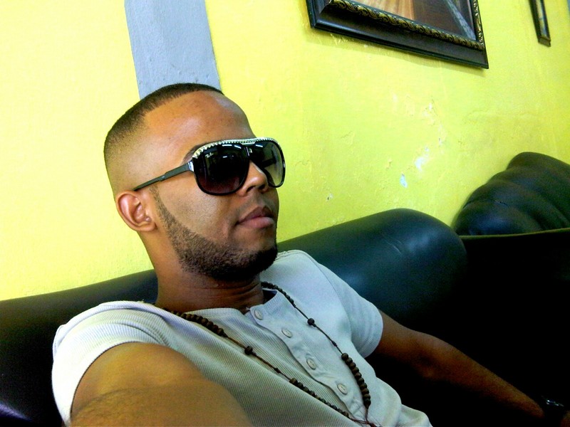 Date this young Dominican Republic man Yefri from san cristobal US15943