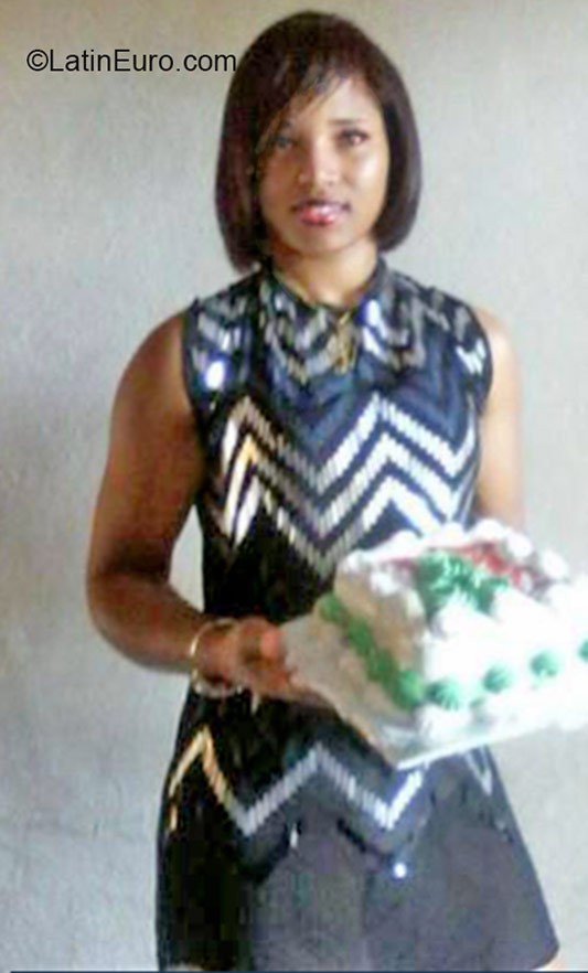 Date this tall Dominican Republic girl Ana from Santo Domingo DO21627