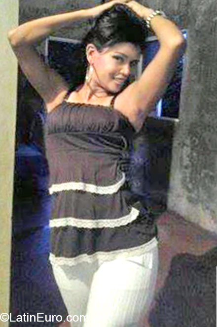 Date this tall Dominican Republic girl Alexandra from Bonao DO21678