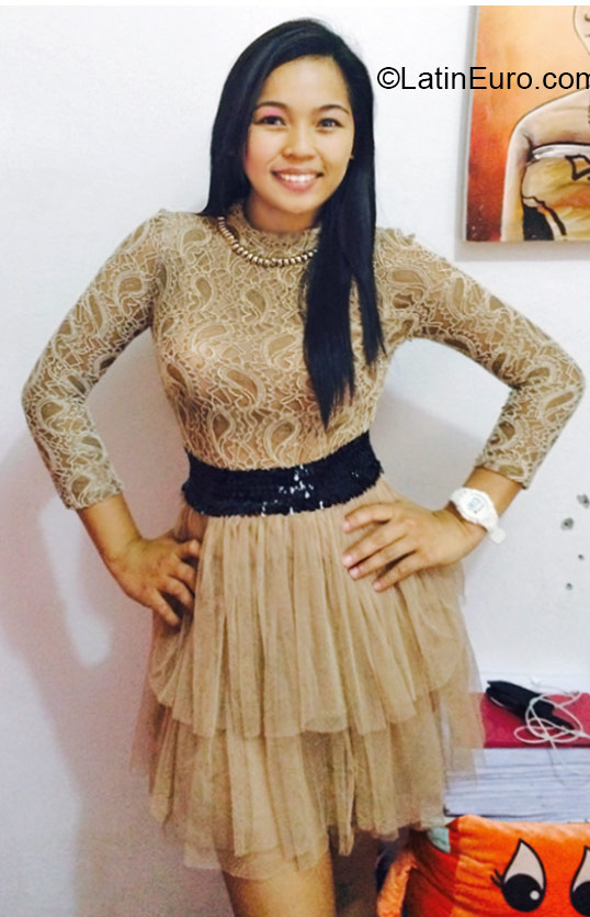 Date this exotic Philippines girl Jennifer from Manila PH759