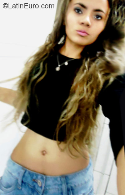 Date this funny Brazil girl Maria from Curitiba BR9286