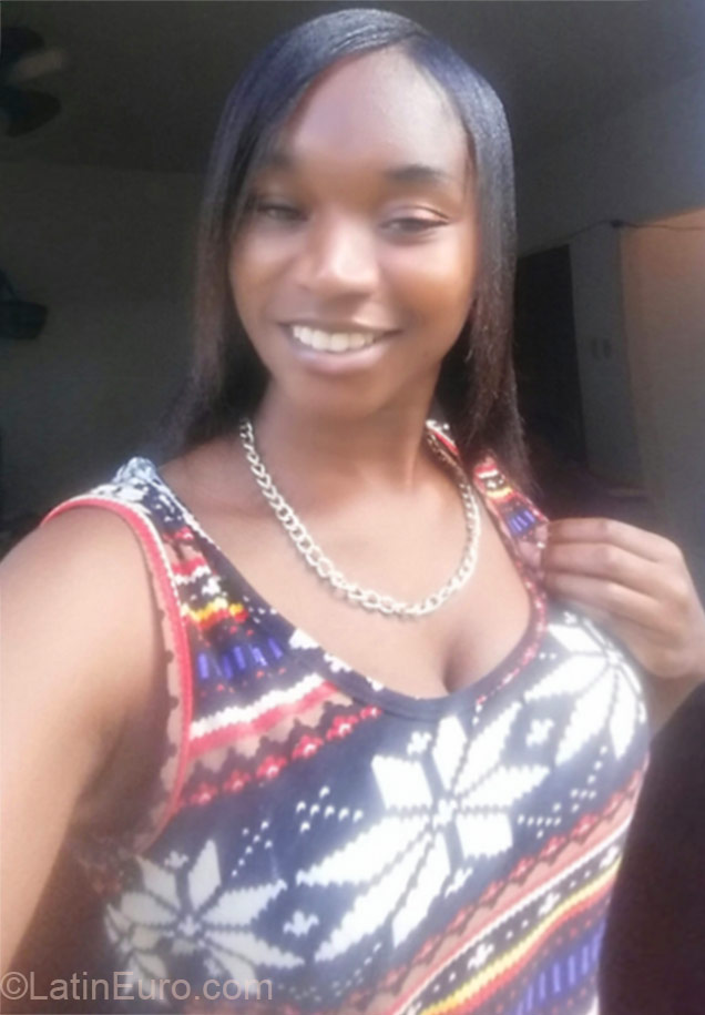 Date this good-looking Jamaica girl Lady_Ice from Kingston JM2003