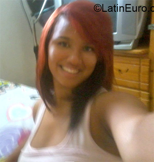 Date this pretty Dominican Republic girl Yaneisie from San Pedro De Macoris DO21937
