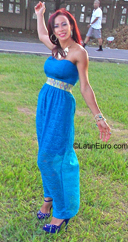 Date this hot Dominican Republic girl Leany from Higuey DO22155