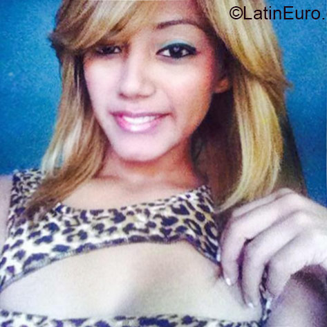 Date this good-looking Honduras girl Melissa from Tegucigalpa DO22159
