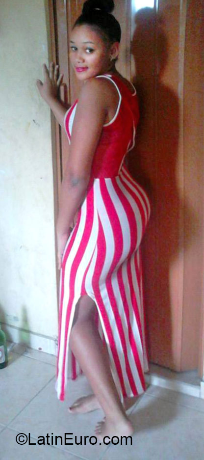 Date this beautiful Dominican Republic girl Kati from Santiago DO26267