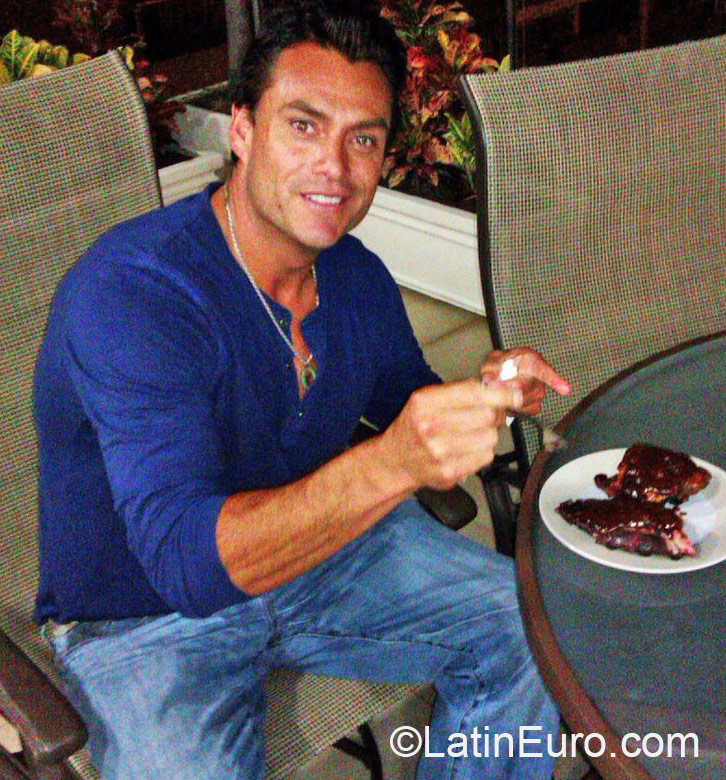 Date this good-looking United States man Blas from San Francisco US16173