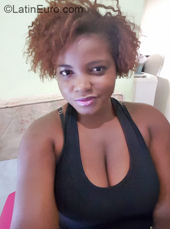 Date this cute Brazil girl Celcia from Rio De Janeiro BR9343