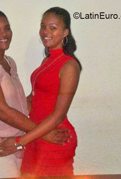 Date this athletic Dominican Republic girl Susy from Bani DO22304