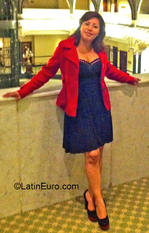 Date this young Mexico girl Mary from Mexico City MX1422