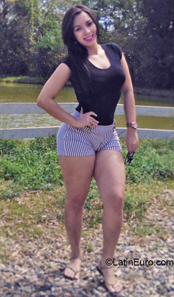 Date this passionate Dominican Republic girl Angelita from Santo Domingo DO22560