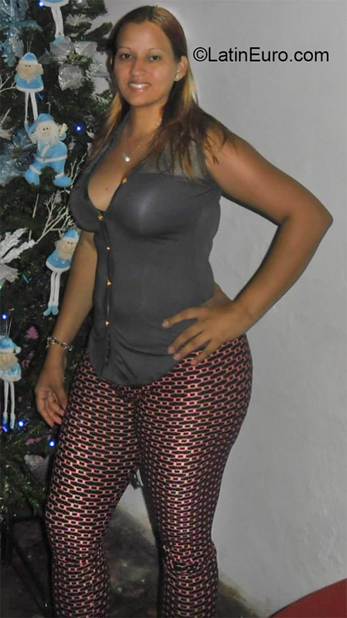 Date this gorgeous Venezuela girl Ivonne from Guarenas VE558