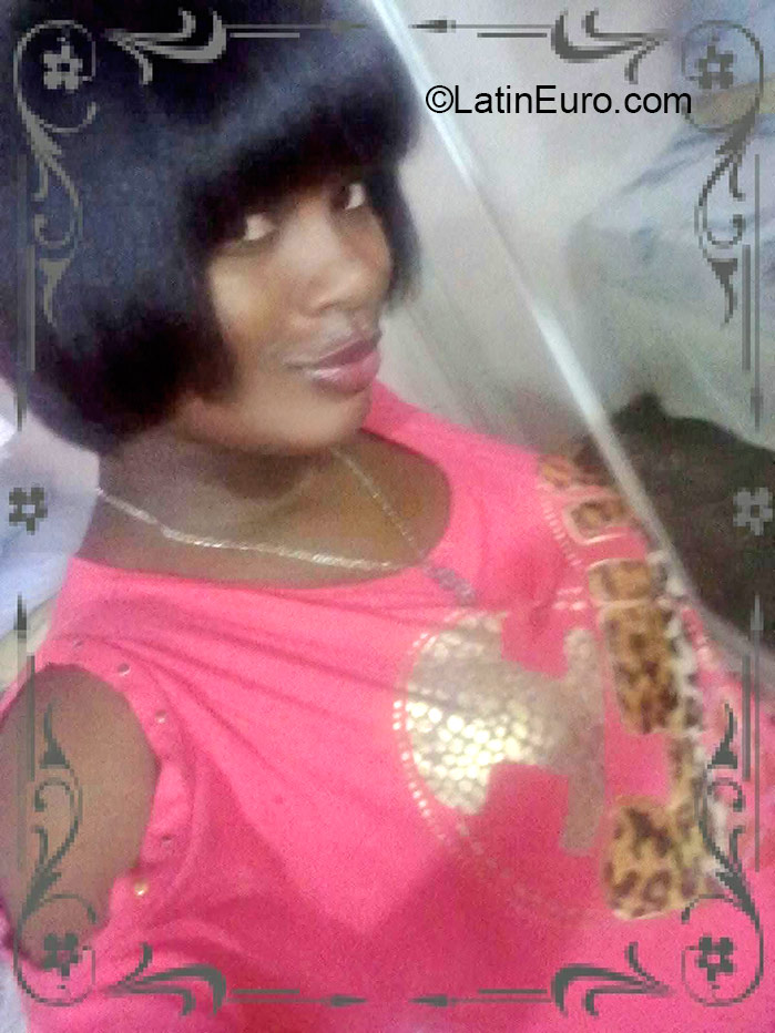 Date this athletic Dominican Republic girl Yenny from Hato mayor DO22616