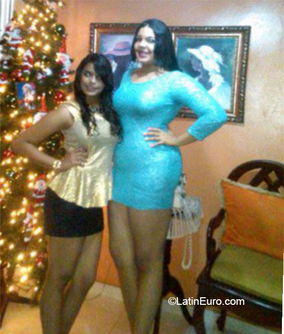 Date this hard body Dominican Republic girl Yuliana from Santo Domingo DO22620