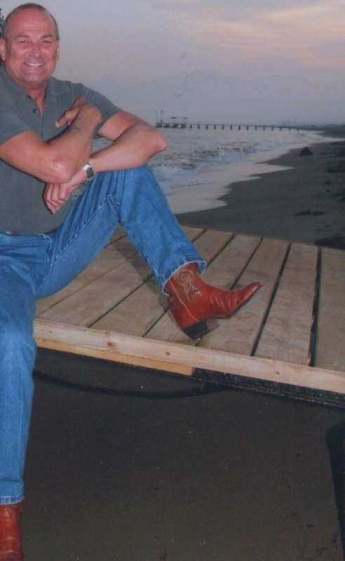 Date this stunning United States man George from Houston US16294