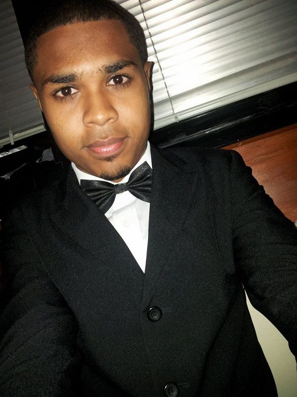 Date this tall Dominican Republic man Olvi from Santo Domingo DO22647