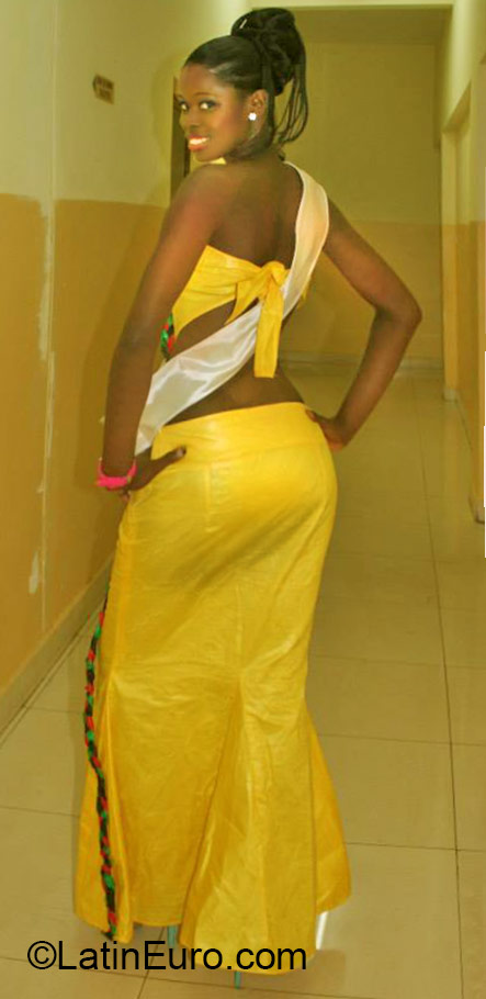 Date this funny Brazil girl Wini from Fortaleza BR9395
