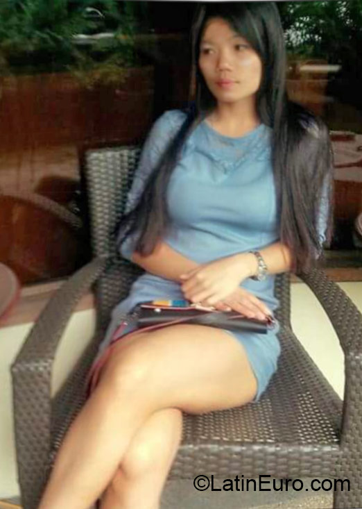 Date this athletic Philippines girl Agnes from Cebu City PH805