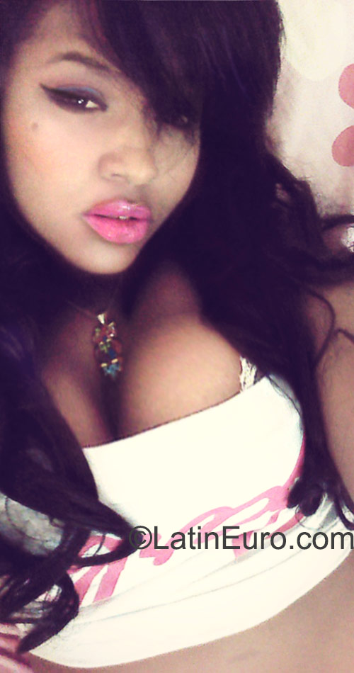 Date this funny Dominican Republic girl Liselot from Santo Domingo DO22838
