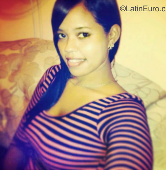 Date this fun Dominican Republic girl Erika from Santo Domingo DO22867