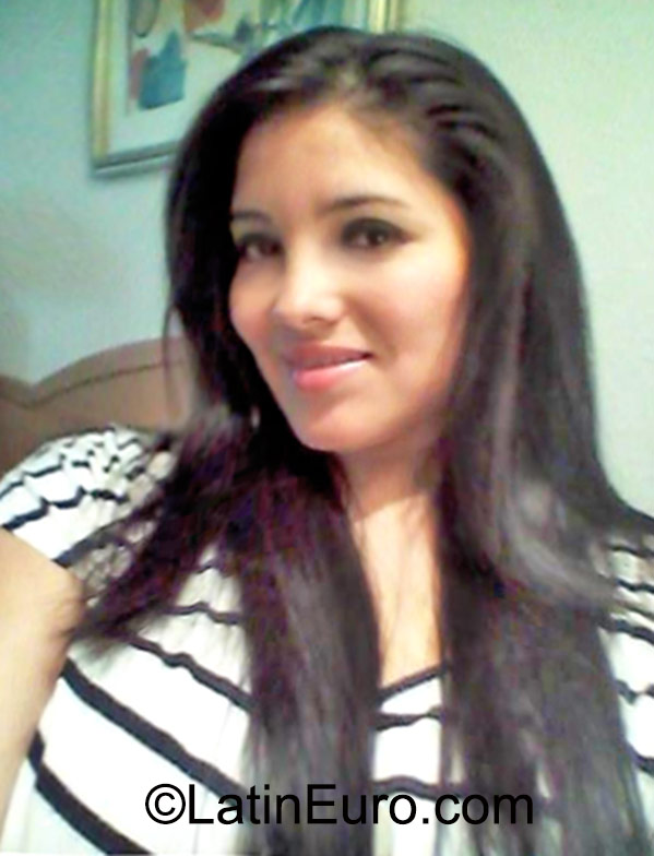 Date this attractive Mexico girl Martha from Matamoros MX1445