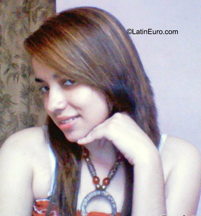 Date this funny Honduras girl Claritza from Choluteca HN1628