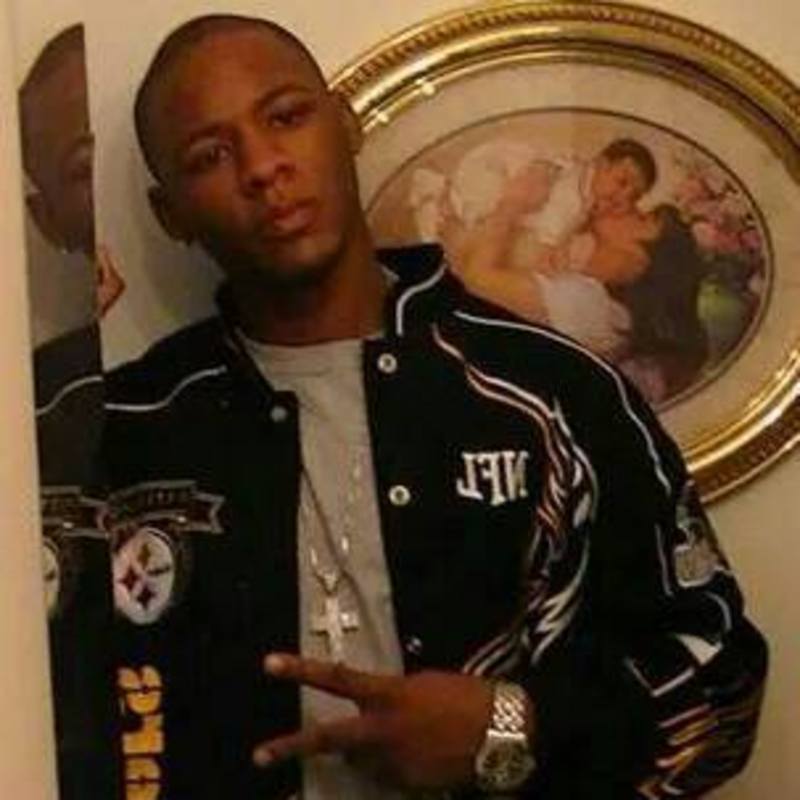 Date this attractive United States man Jamar from Charlottesville US16371