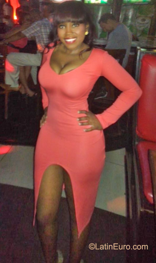 Date this hot Dominican Republic girl Yasaurias from Santo Domingo DO22958
