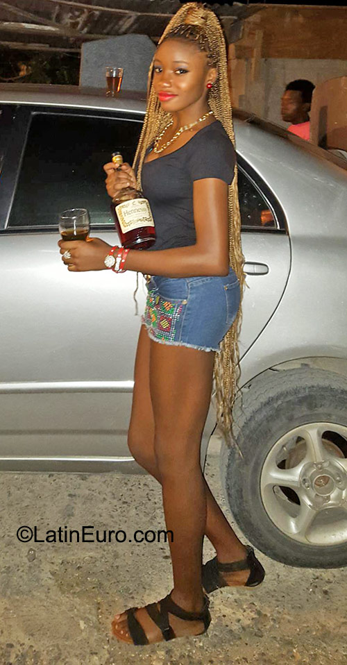 Date this athletic Jamaica girl Caroline from Montego bay JM2136