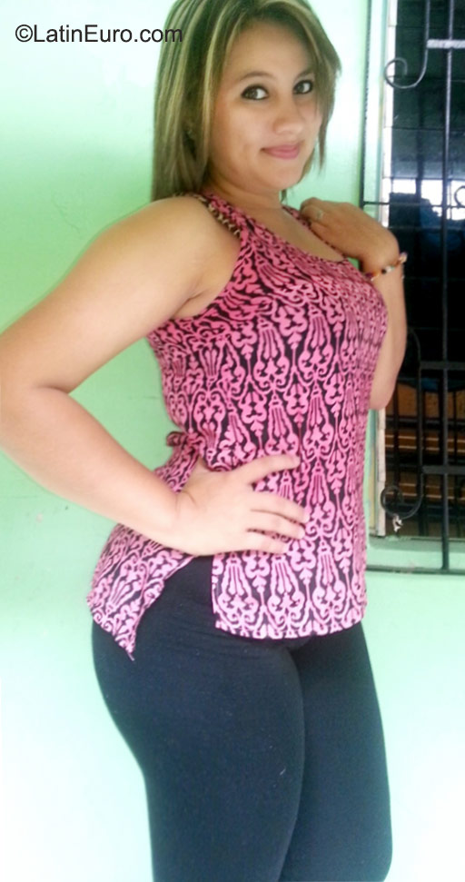 Date this cute Honduras girl Alicia from San Pedro Sula HN1695