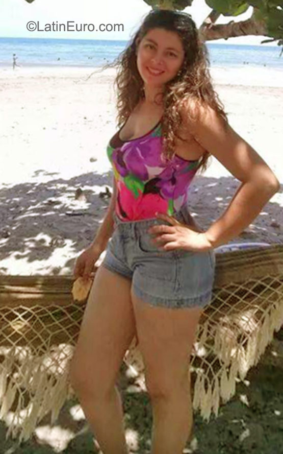 Date this passionate Honduras girl Marisol from San Pedro Sula HN2061