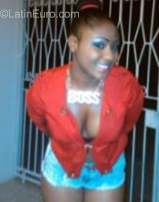 Date this gorgeous Jamaica girl Vanessa from Kingston JM2145