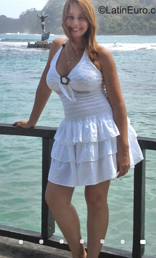 Date this delightful Panama girl Giseala from Panama City PA695