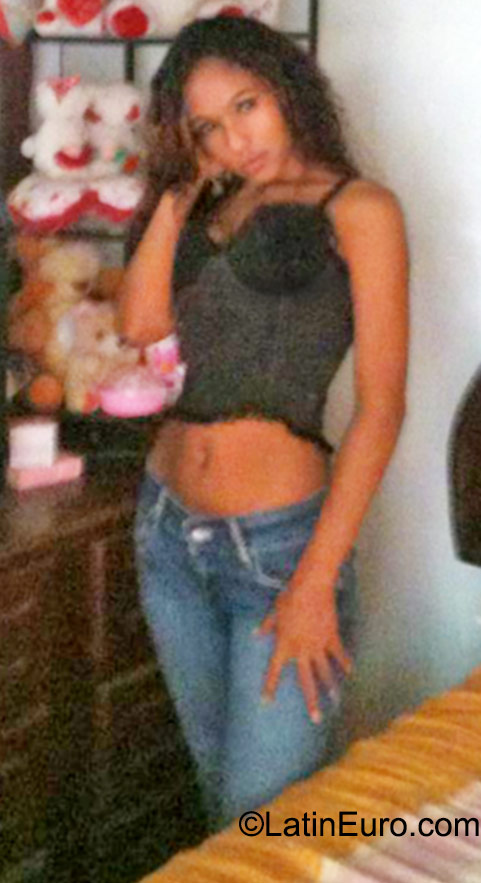Date this beautiful Dominican Republic girl Marisa from Santo Domingo DO23268
