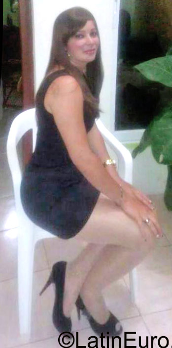 Date this foxy Dominican Republic girl Aliza from La Vega DO26241