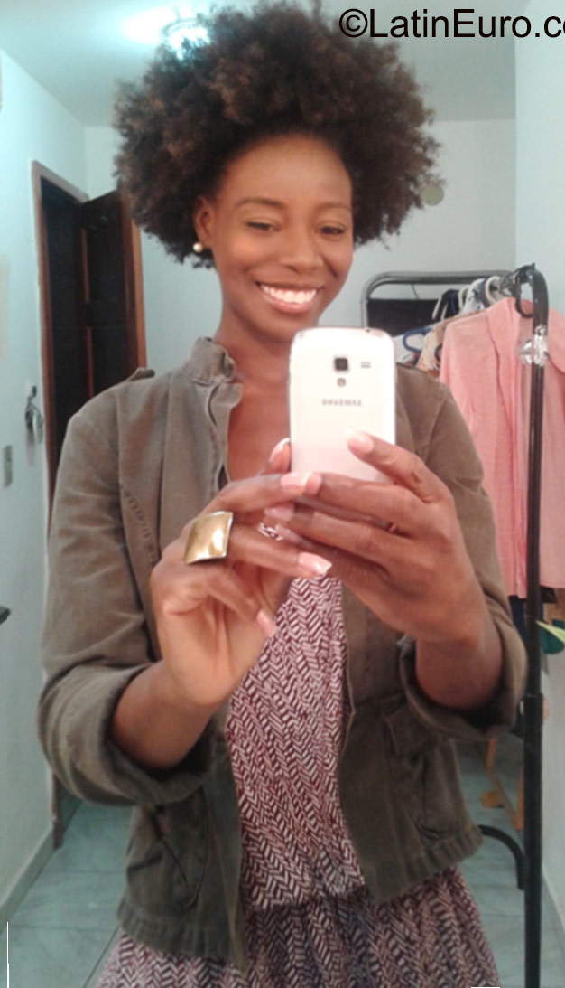 Date this lovely Brazil girl Christina from Rio De Janeiro BR9459