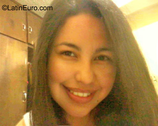 Date this charming Honduras girl Diana from San Pedro Sula HN1733