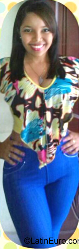 Date this exotic Dominican Republic girl Leysi from santo domingo DO23455