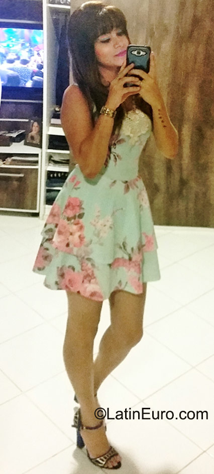 Date this voluptuous Brazil girl Luiroia from Belem BR9466